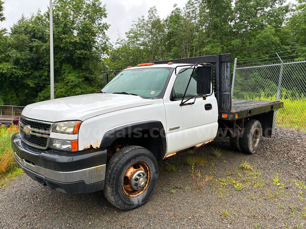 2007 Chevrolet Silverado Classic 3500 LS DRW 4WD - Flatbed