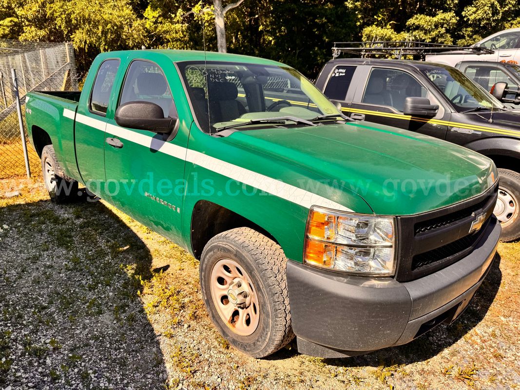 2008 Chevrolet Silverado 1500 Work Truck Ext. Cab Std. Box 4WD