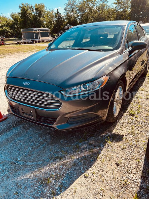 2015 Ford Fusion Hybrid S