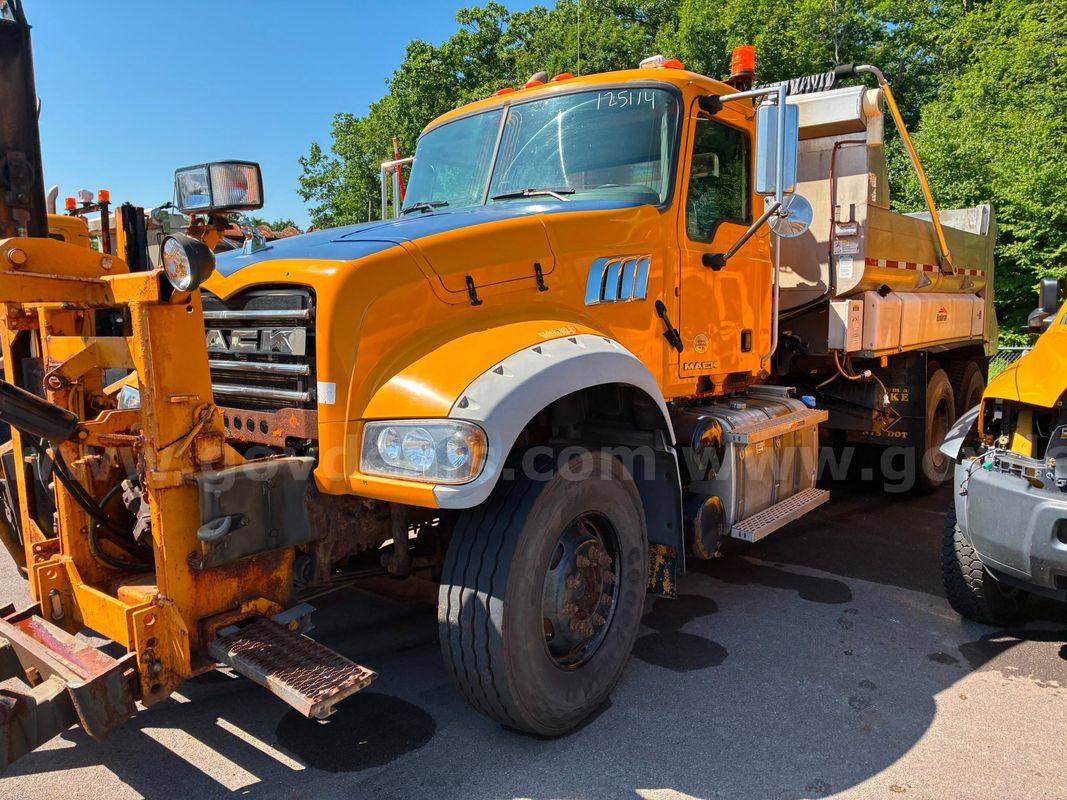 2012 Mack GU713 - Dump Truck