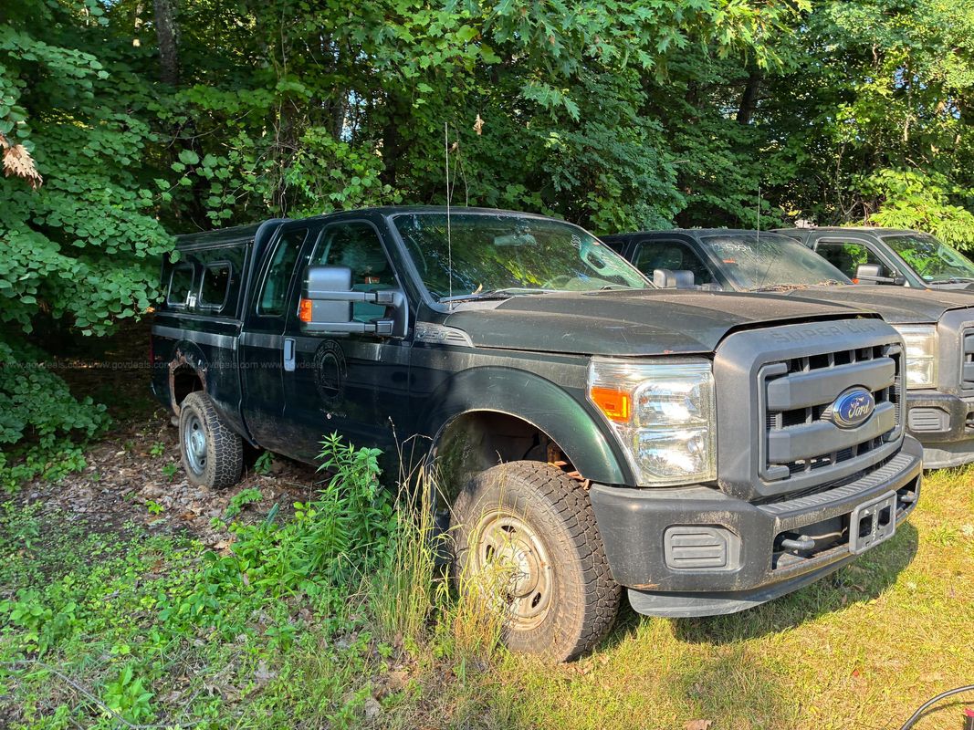 2015 Ford F-250 SD XLT SuperCab Long Bed 4WD