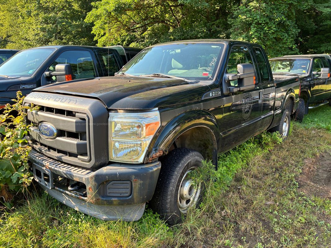 2014 Ford F-250 SD XLT SuperCab Long Bed 4WD
