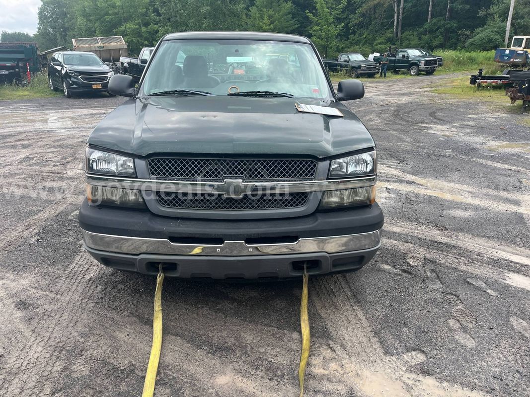 2005 Chevrolet Silverado 1500 Work Truck Short Bed 2WD