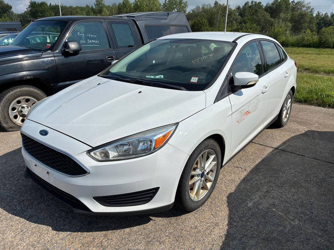 Ford Focus Sedan with Digital Instrument Cluster