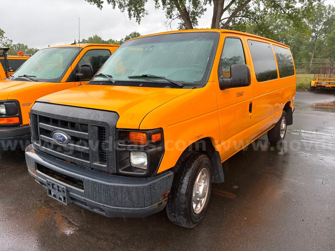 2013 Ford Econoline E-350 XL Super Duty