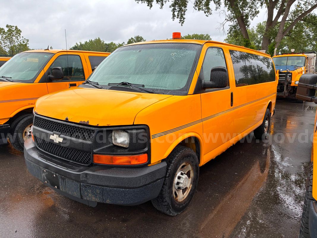 2008 Chevrolet Express LS 3500 Extended
