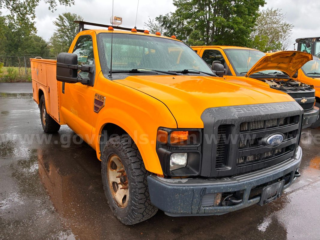 2008 Ford F-350 SD XL 2WD - Utility