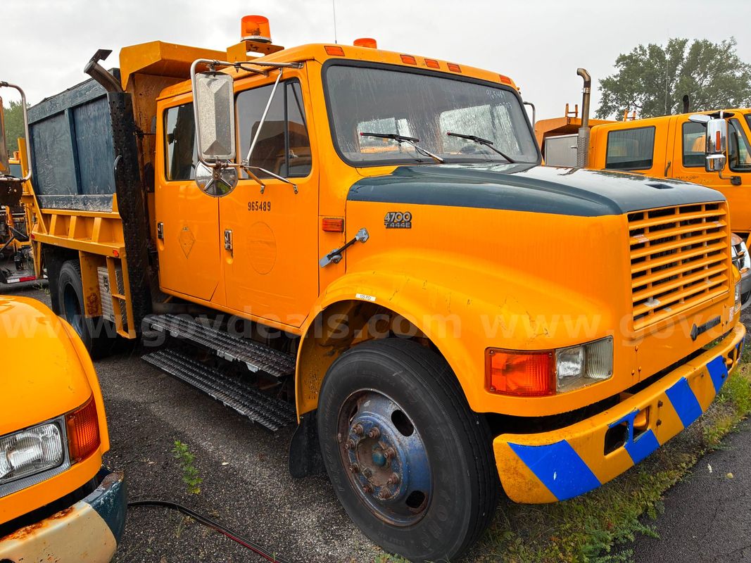 1997 International 4700 - Dump Truck