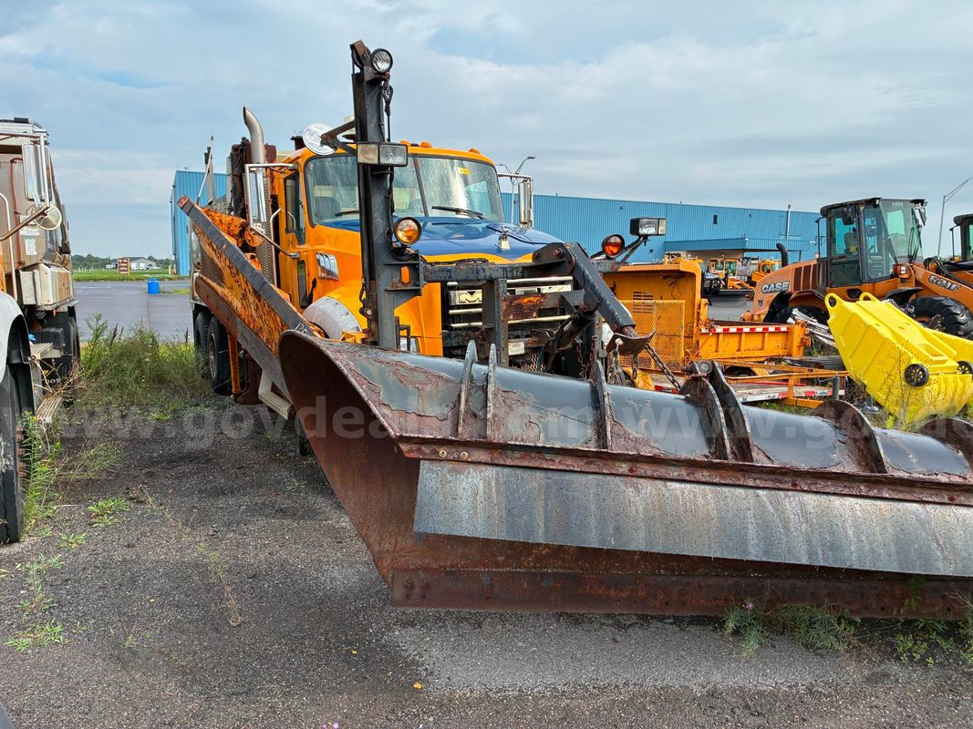 2013 Mack GU713 - Dump Truck