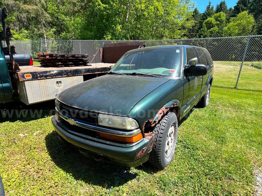 2004 Chevrolet Blazer 4-Door 4WD LS