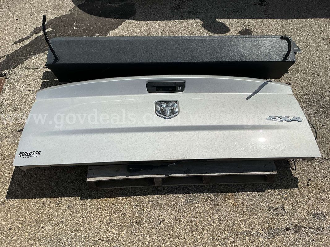 Used Tailgate and Bed Cover