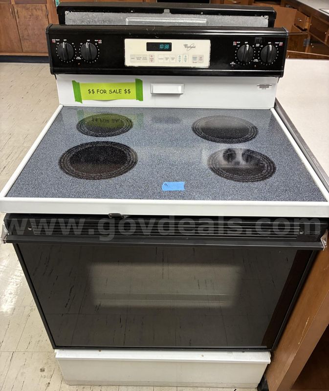 Whirlpool Stove #4 - Room 158