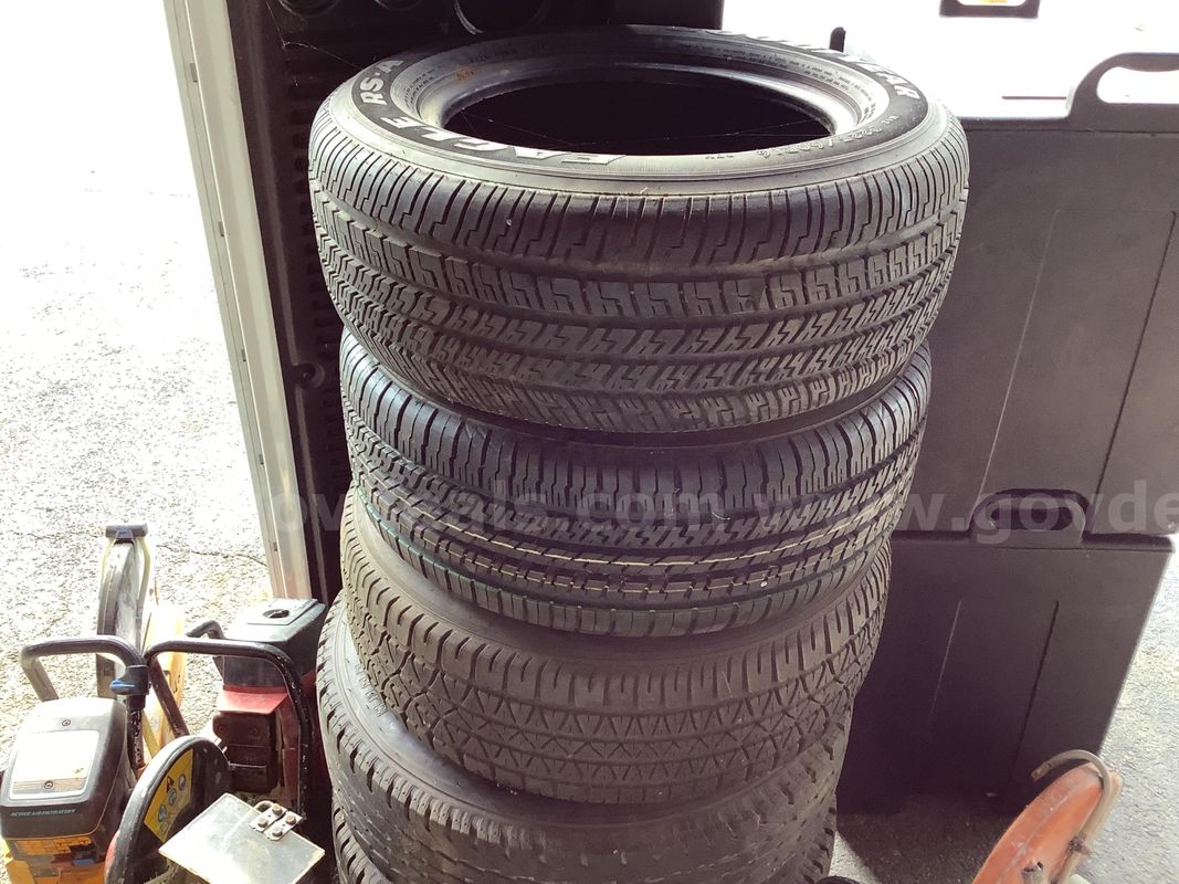 Lot of 5 Tires