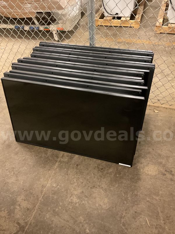Lot of 13 TVs
