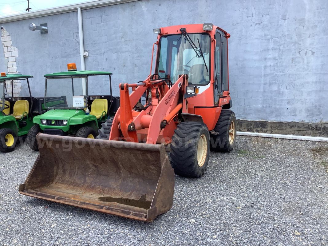 Kubota R520S Loader
