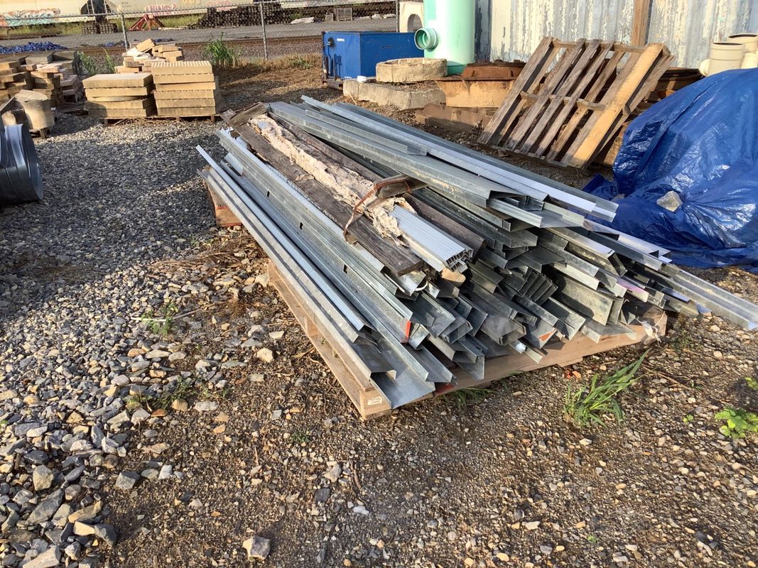 Lot of Metal wall studs