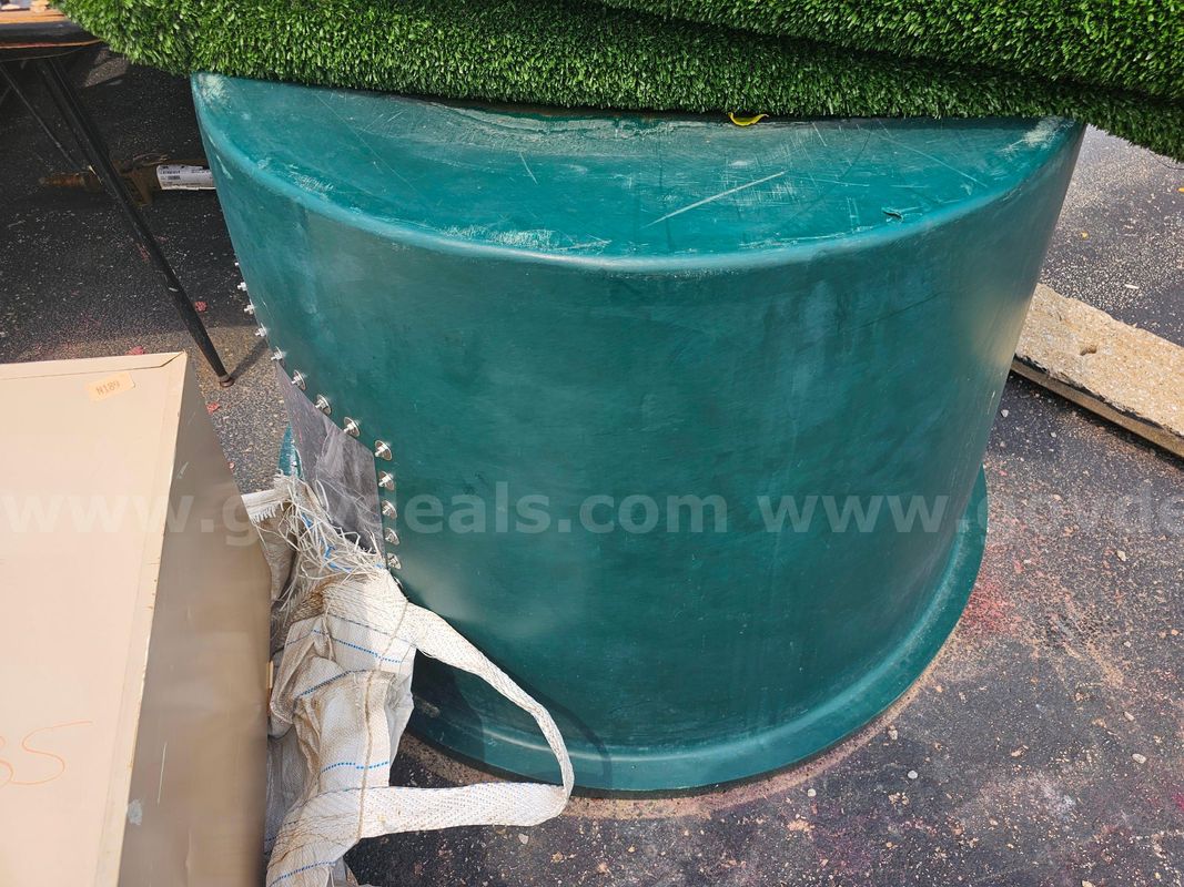 Large water tub