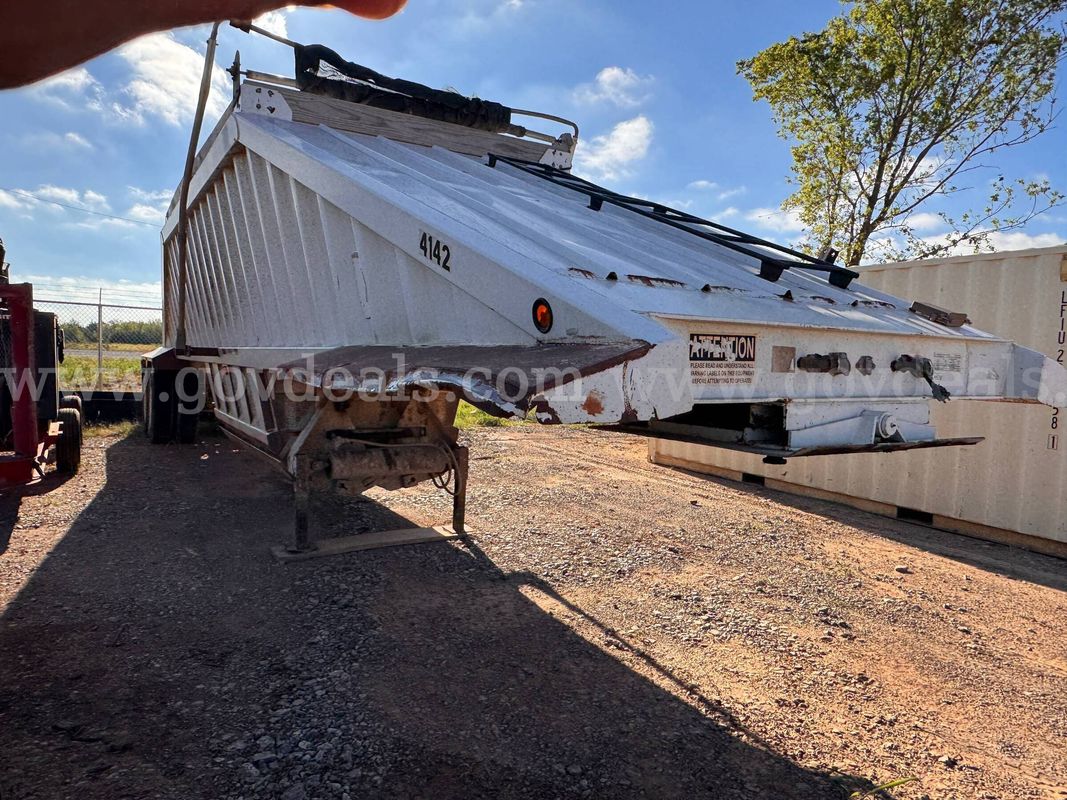 2011 CTS BDT-40 T/A Belly Dump Trailer