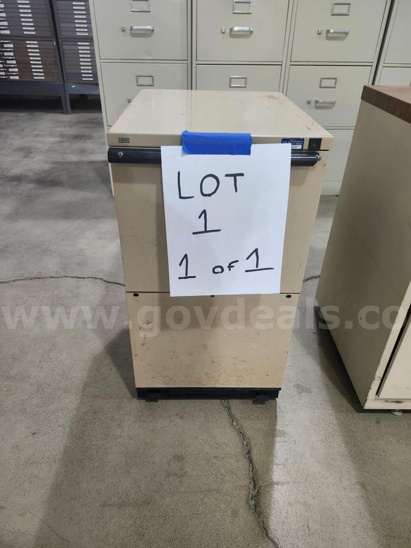 Lot of 1 - 2 Drawer File Cabinet (NO KEY) 27"x15"x19"