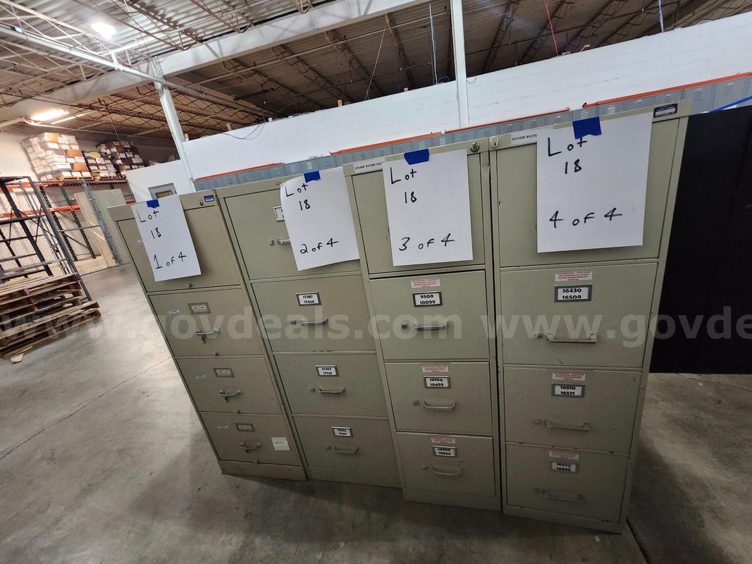 Lot of 4 - 4 Drawer Filing Cabinets (NO KEYS) 15"x52"x28" & 18"x25"x52"