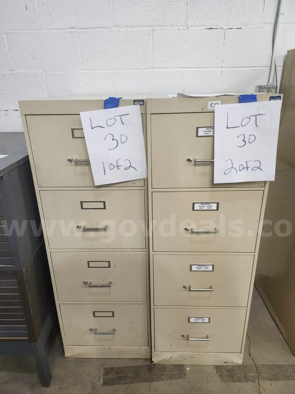 Lot of 2 - 4 Drawer Filing Cabinets (NO KEYS) 18"x52"x27"