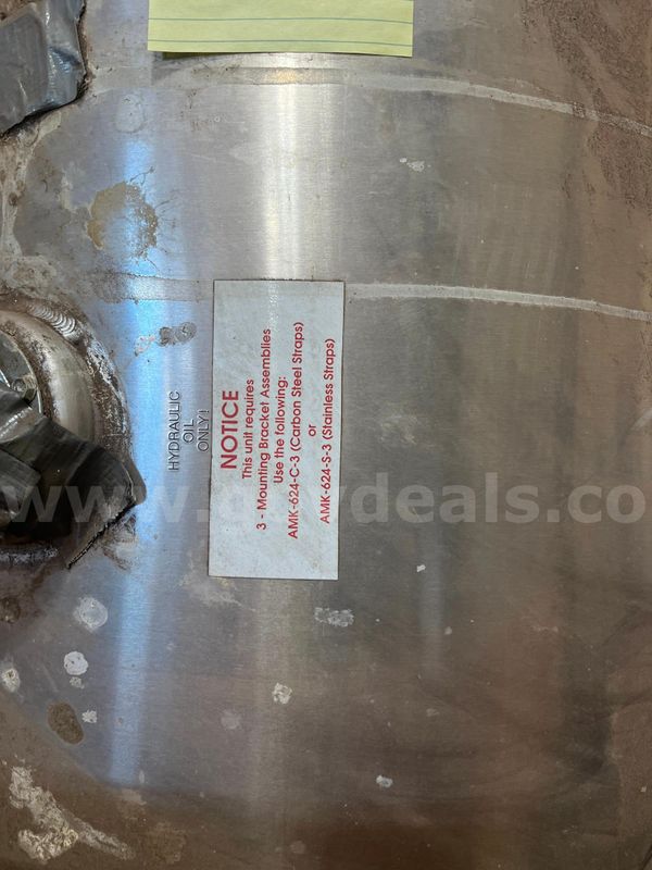 Mixed lot of Hydraulic Tanks with Mounts and Straps