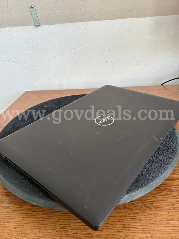 Dell Latitude 3520 Laptop – Intel Core i7-1165G7 – 8GB RAM – 256GB Storage