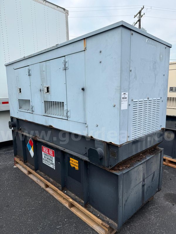 Olympian 40 kW Diesel Generator – Caterpillar 3054 Engine – 120/240V – 812.9 Hours