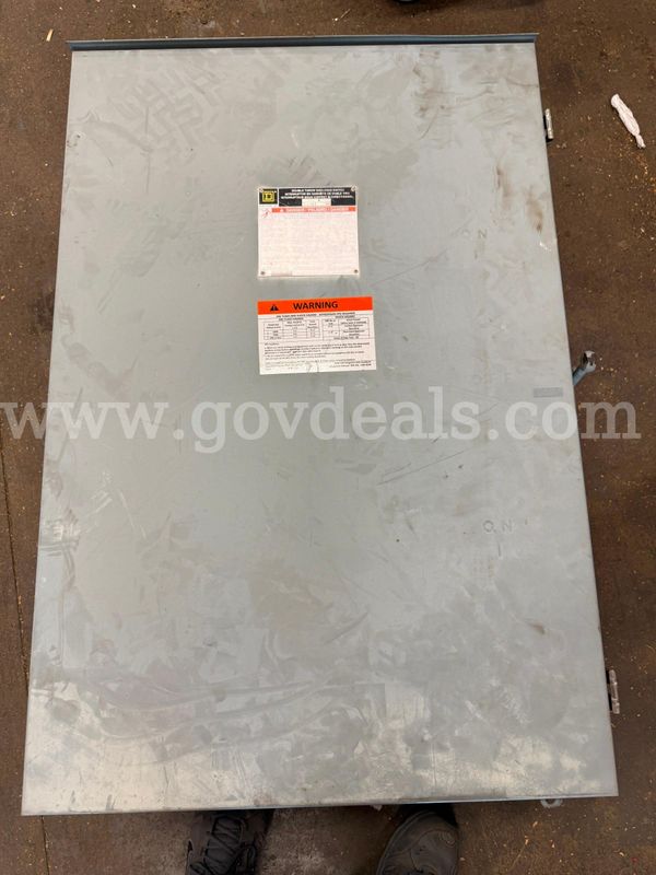 Square D 400A 240V 3-Pole Manual Double Throw Transfer Switch Generator