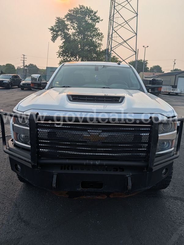 2015 Chevrolet Silverado 2500HD LT Crew Cab 4WD