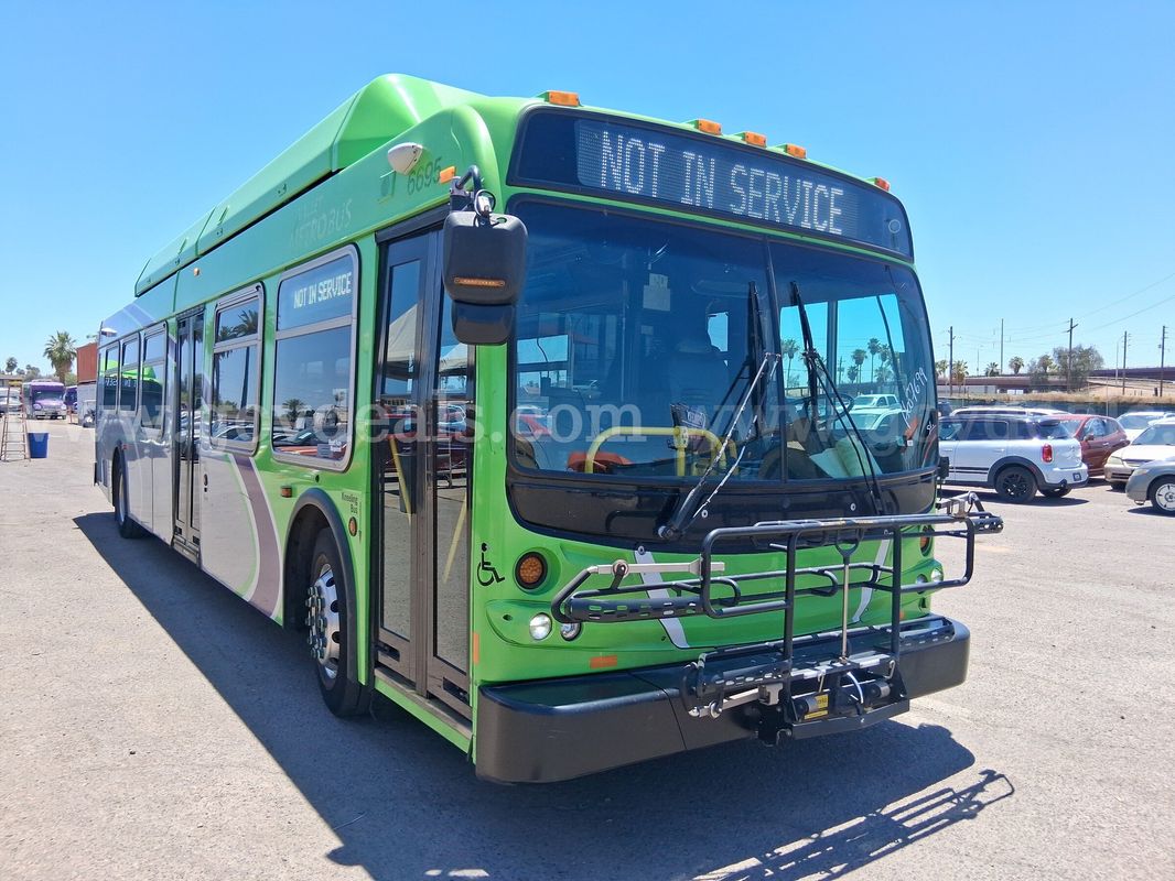 2011 NEW FLYER Low Floor Re-styled Transit Bus