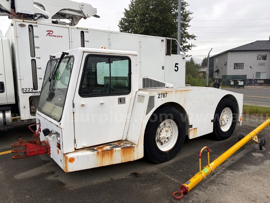 2001 FMC B350 Aircraft Tow Tractor