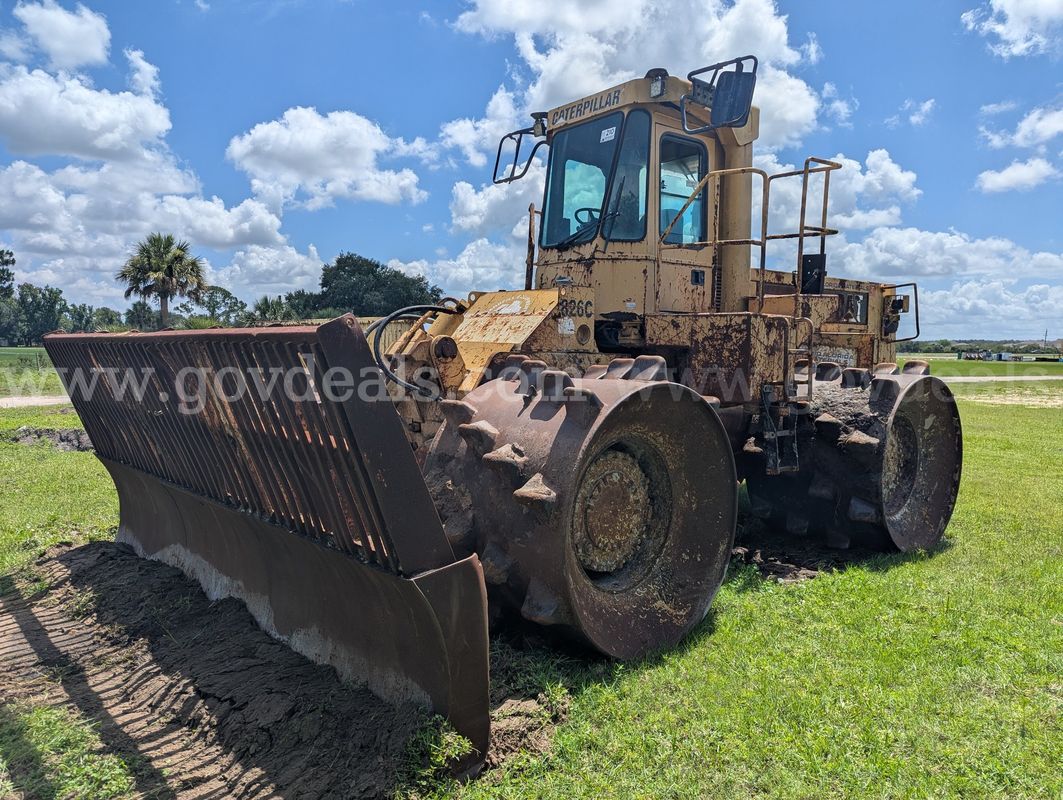 1987 *2005 Rebuilt* Caterpillar 826C Sanitation Compactor