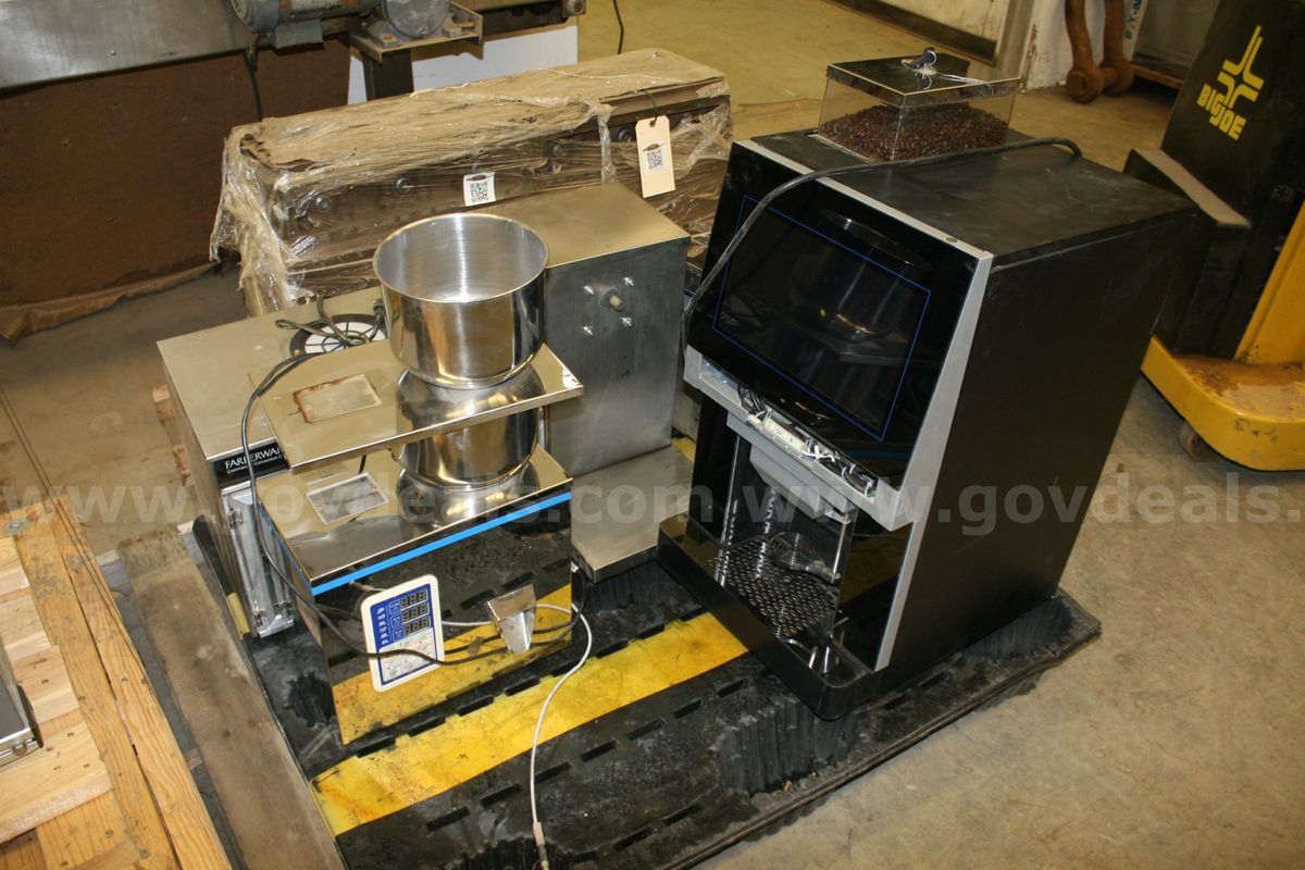 Espreso Machine, 2 Ovens, & Weighing stations