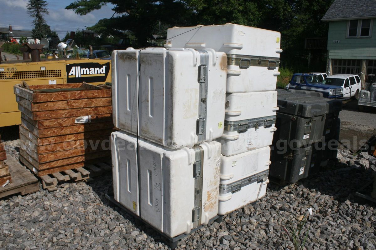 Lot of 5 US Military Pelican / Hardigg Style Cases