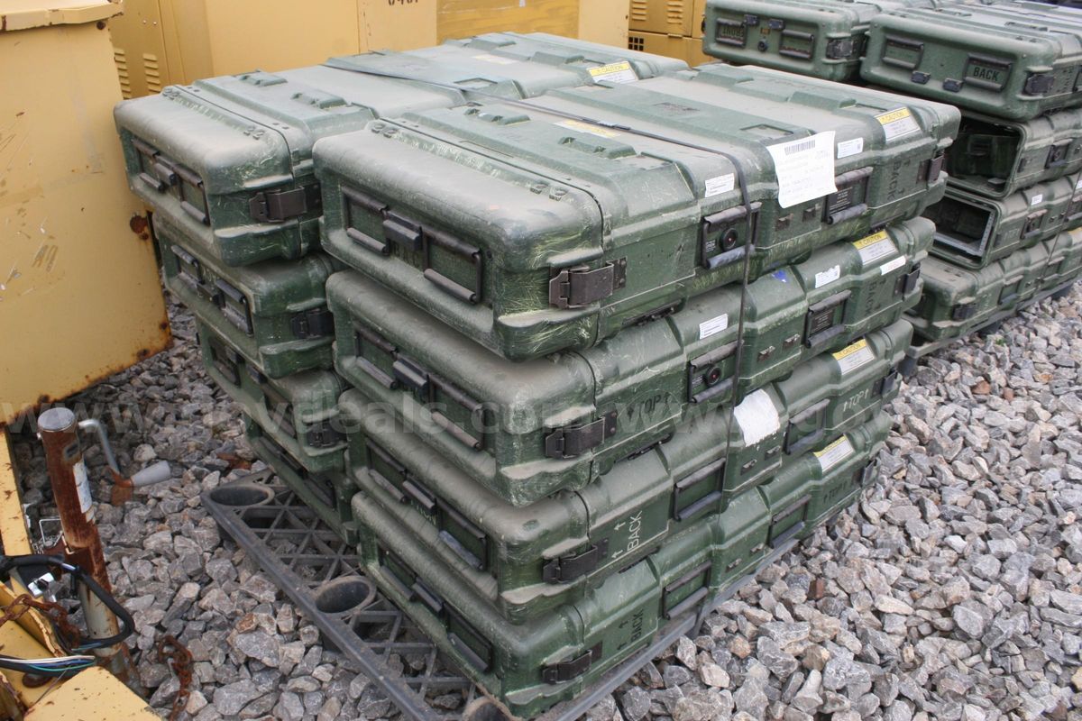 Lot of 8 US Military Pelican / Hardigg Style Cases