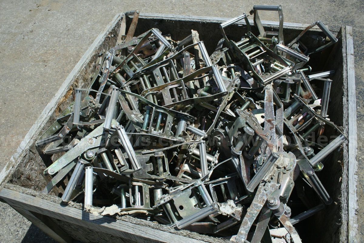 393 lbs of Ratchets