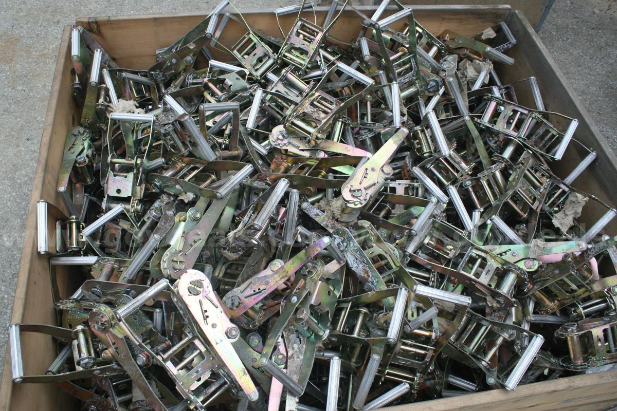 742 lbs of Ratchets