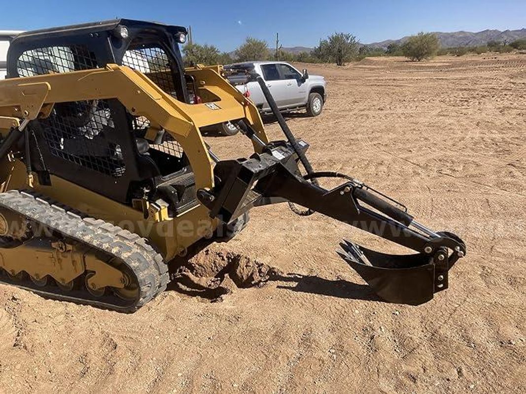 FREE SHIPPING - NEW 3/8" Skid Steer Mount Plate w/ 2" Removable Receiver Hitch