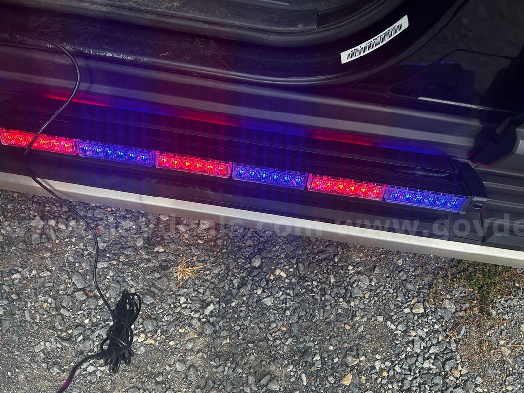 FREE SHIPPING NEW 28.4" Red Blue LED Roof Light Bar, 80 LED, Magnetic Mount, 26 Flash Patterns