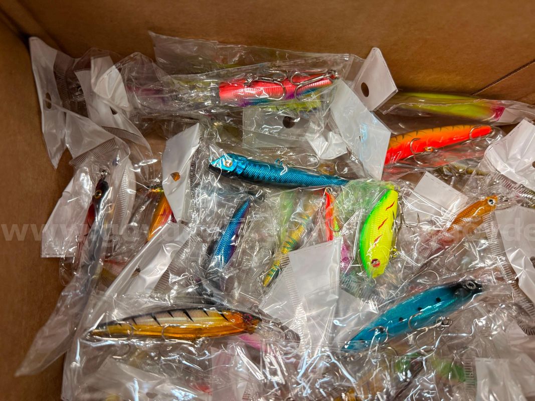 FREE SHIPPING - Bulk Lot New Topwater Fishing Lures Assorted Colors FREE SHIPPING