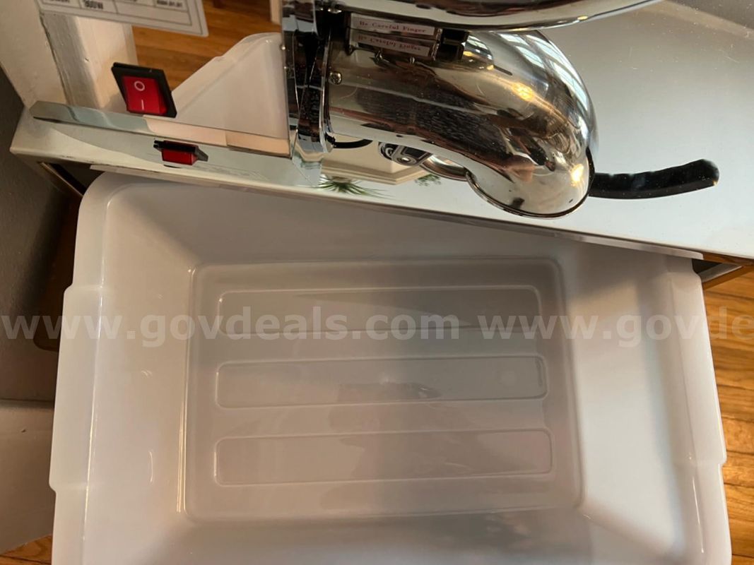 Ships Free New Factory Sealed 500LB/H Commercial Snow Cone Machine – 300W Shaved Ice Crusher