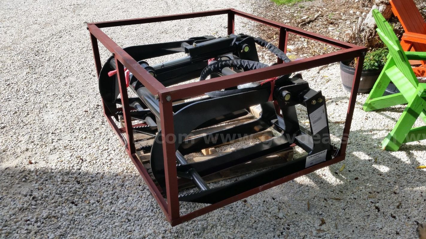 FREE SHIPPING New 48" Root Grapple Bucket – Universal SSQA 3000 PSI Hydraulic Cylinder