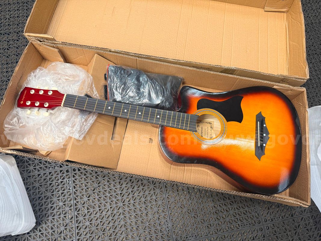 FREE SHIPPING New 38" Sunburst Acoustic Guitar Beginner Starter Kit with Gig Bag & Accessories