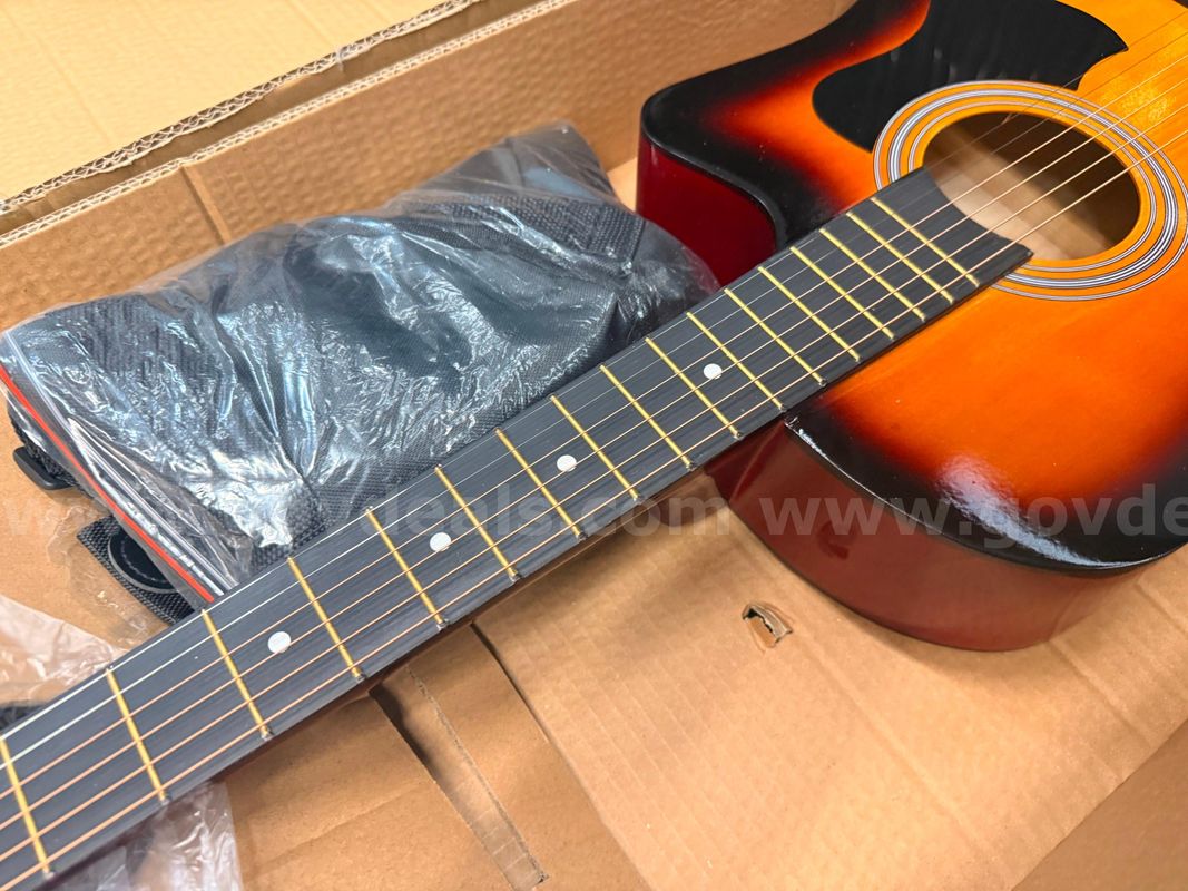 FREE SHIPPING New 38" Sunburst Acoustic Guitar Beginner Starter Kit with Gig Bag & Accessories