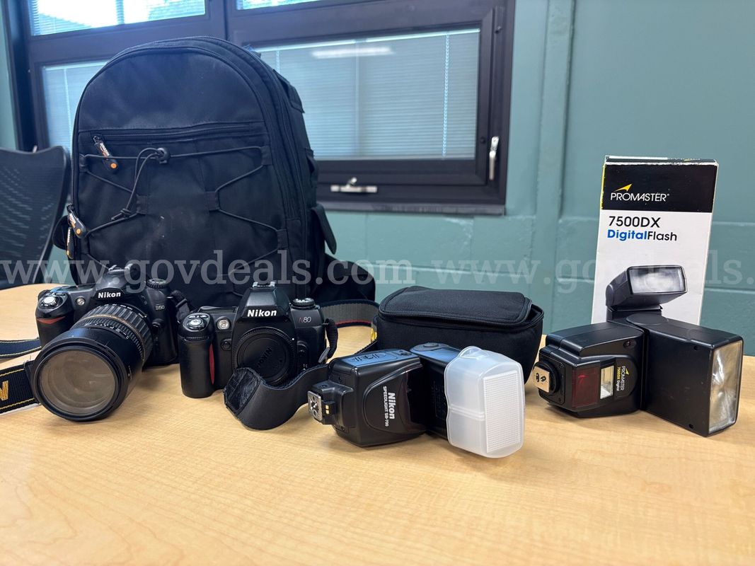 Nikon SLR/DSLR Camera Package + SB-700 Flash