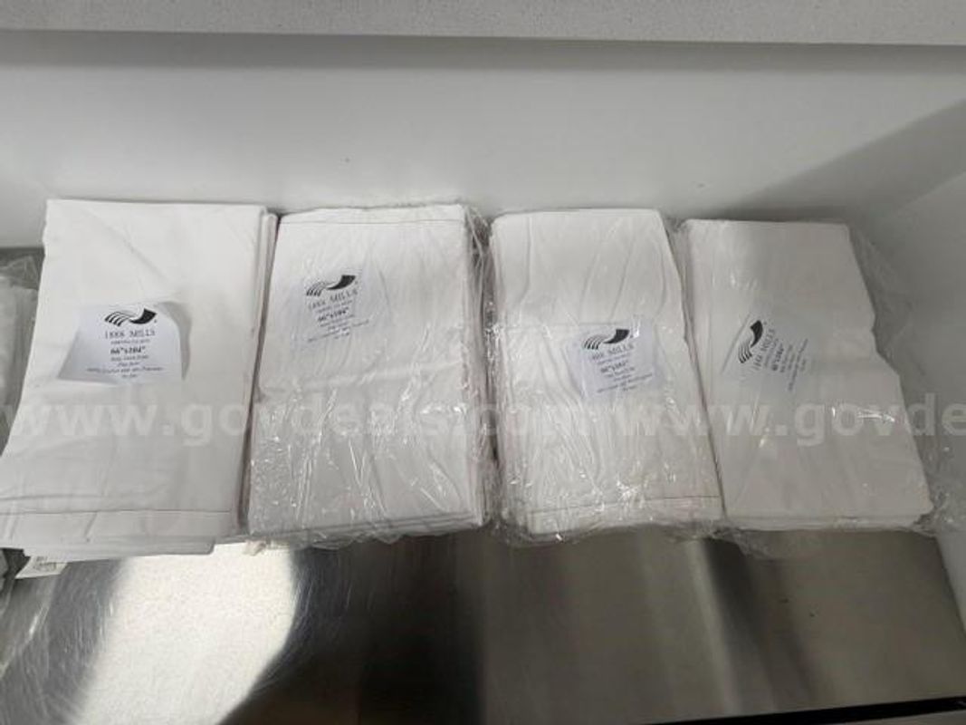 Lot of 24 Twin Flat Sheets (New, Unused)