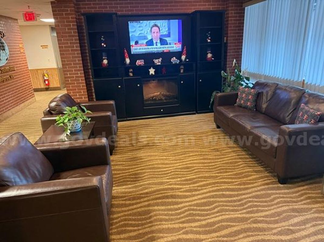 Lobby Furniture Lot - AVAILABLE AFTER NOVEMBER 1, 2026