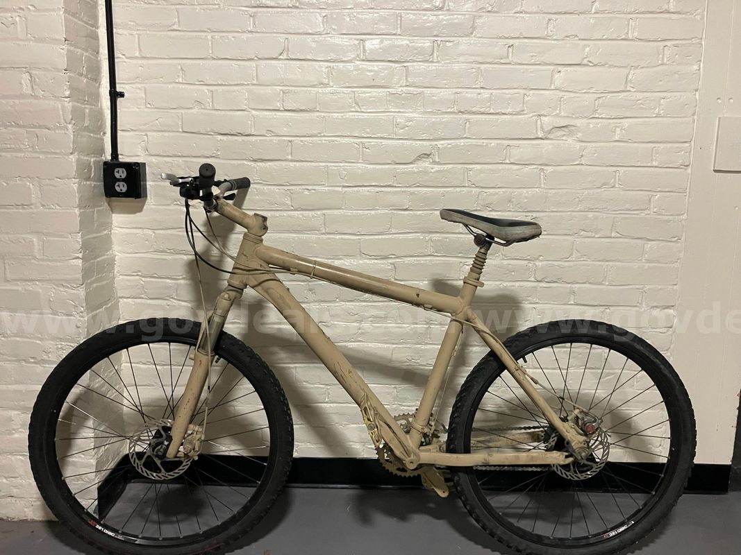 Unknown bicycle manufacturer, model, etc.