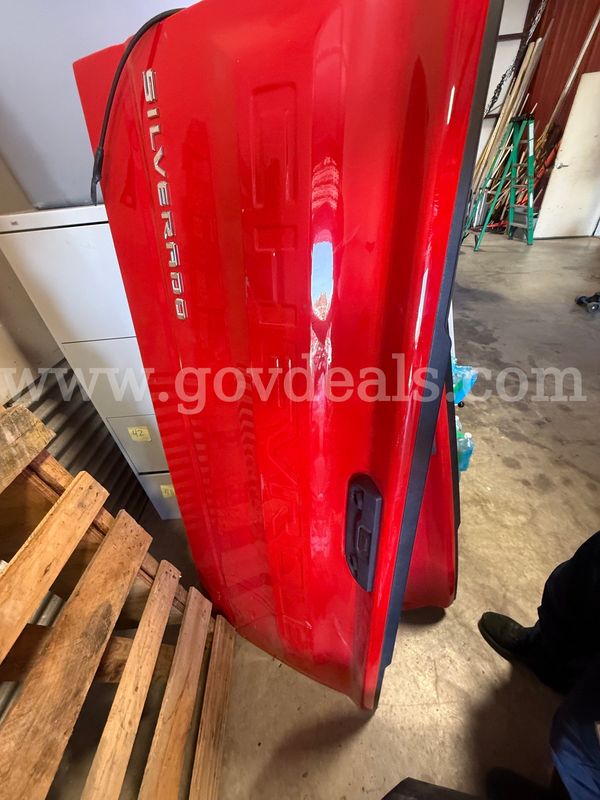2023 Chevrolet 1500 Tailgate Red